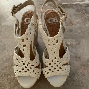 Giani Bini wedge - cream 4 1/2 in heel size 7m